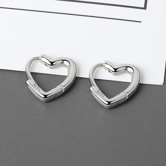 *NEW Gold/925 Sterling Silver Heart Hoop Earrings - Picture 5 of 9